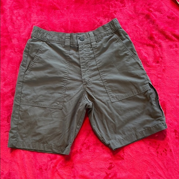 Wrangler Dark Gray Mens Shorts W/Elastic Waist Size 30 - Picture 1 of 9